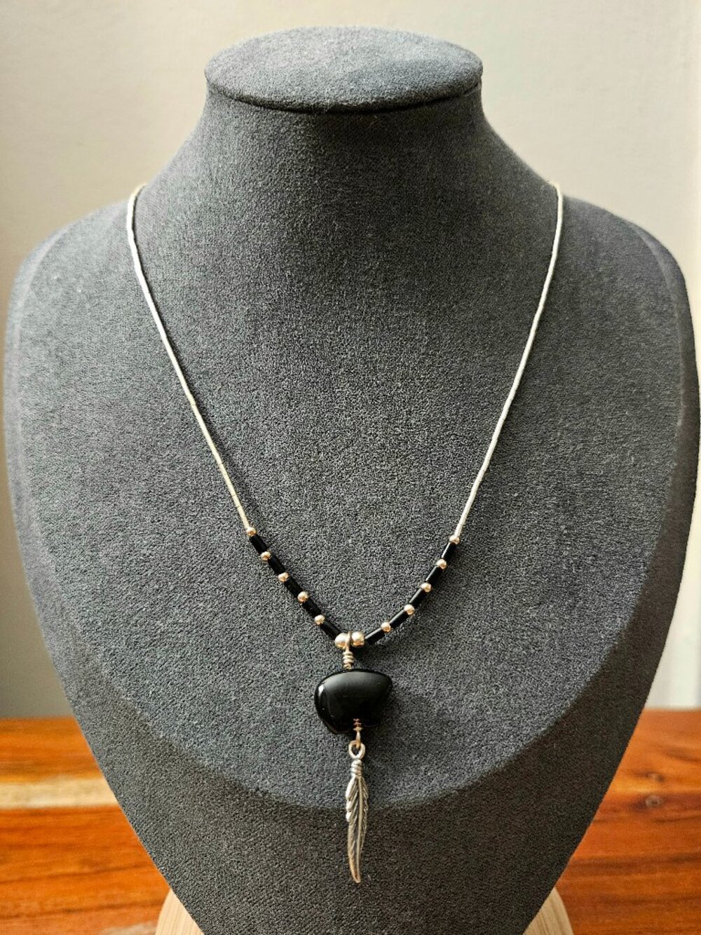 Southwestern Sterling Silver Onyx Bear Fetish & Feather Beaded Necklace 18"